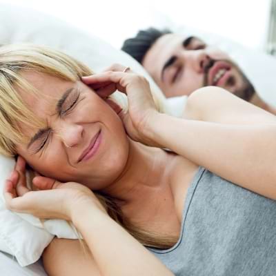  Az alvási apnoe: tünetek, okok és kezelési lehetőségek az alvás minőségének javítására